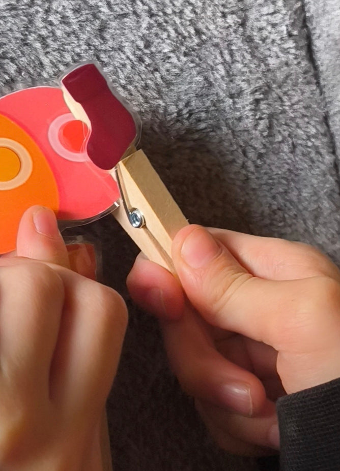 Mes petites mains se préparent pour la maternelle – Cahier d’activités réutilisable 2-3 ans