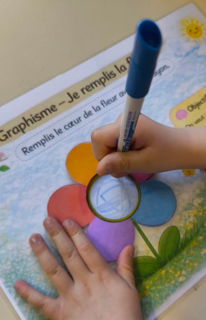 Mes petites mains se préparent pour l'écriture- cahier spécial graphisme- Petites section